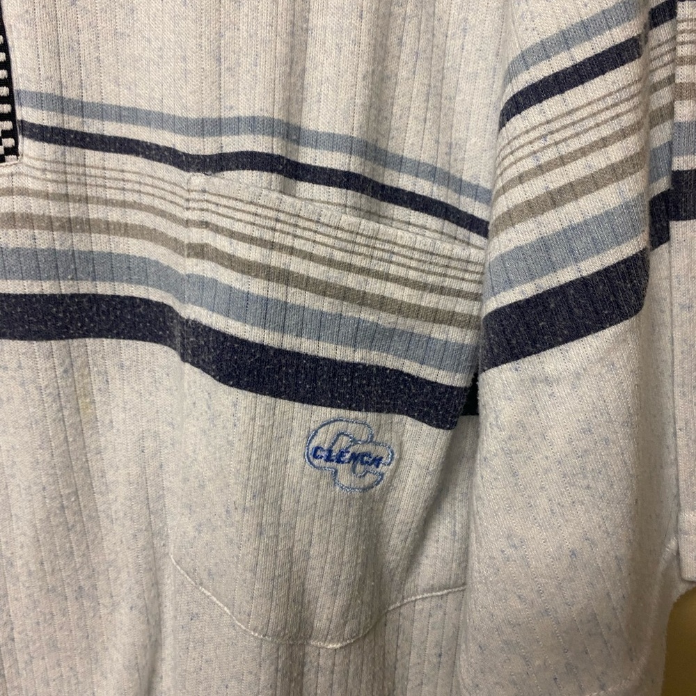 2/$20❤️- SHIRT | Men’s Clench shirt size medium - Picture 2 of 4